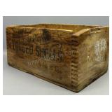 Meriden Fire Arms Co Pointer Wooden Shell Box