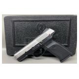 Nice Ruger SR 40 40 S&W