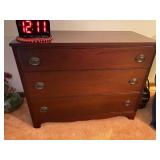 Vintage mahogany 3 drawer chest