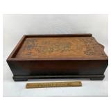 Handmade raisins wood box. Sliding door