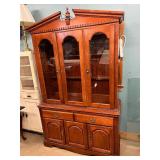 Broyhill china hutch 2 piece