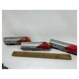 3 HO Santa Fe engines