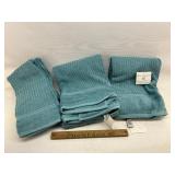 2 new large towels and 3 small