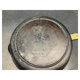 Cast iron pan