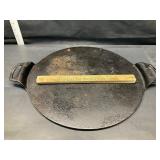 Cast iron pan