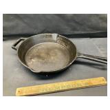 Cast iron pan