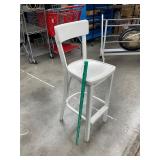 Bar stool