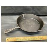 Cast iron pan