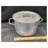 Aluminum pot