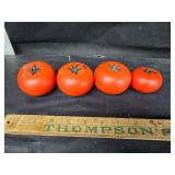 Wood tomatoes