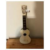 Toy guitar