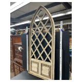 Wooden arch decor