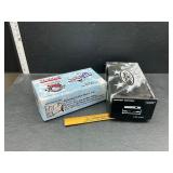 2 die cast cars