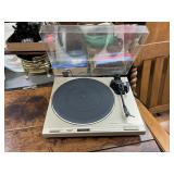 Pioneer turn table is turning