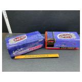 2 die cast cars
