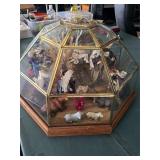 Nativity under glass