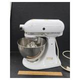 Kitchen Aid mixer working
