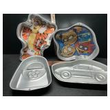 Wilton cake plates