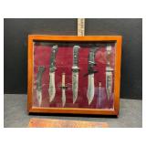 6 Knives & Glass Top Case