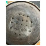 Cast iron pot