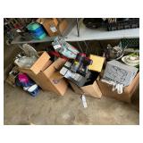 Large lot of kitchen items