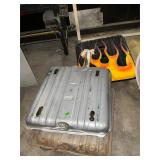 3 gas tanks