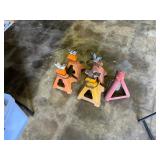 Jack stands