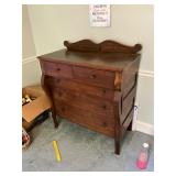 Antique chest of drawers
