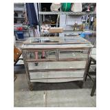 Mirrored dresser some damage 41*18*36