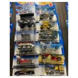 12 Hot Wheels