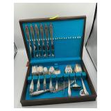 1357.5 grams sterling silver set