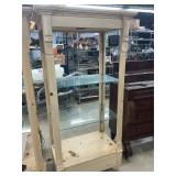 Lighted show case 6ft by 31ï¿½ by 20ï¿½