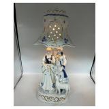 Porcelain lamp