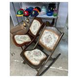 2 folding rocking chairs