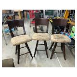 3 swivel bar stools