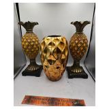 Vase and accent pieces
