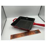 Cast iron pan