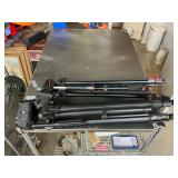 2 tripods