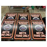 6 plastic Mets signs