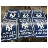 6 plastic Yankees signs