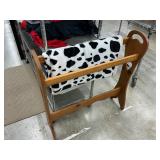 Quilt rack with blanket