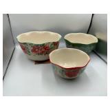 3 pioneer women bowls