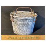 Small agate ware lunch pale