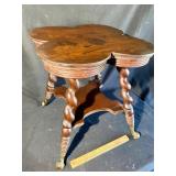 Oak clover top table