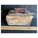Primitive candle box
