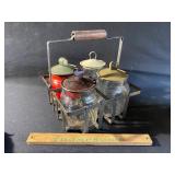 Basket with 4 jars