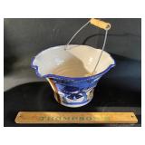 Nichols pottery basket snowman