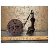 Mouse trap and measuring tool