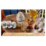 Eggs and other miniatures lot