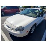 1999 Ford Taurus